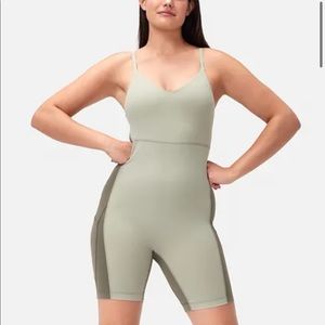 NWT Outdoor Voices 8” Zoom Bodysuit- Tea Tree